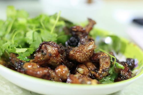 Ếch xào chua ngọt