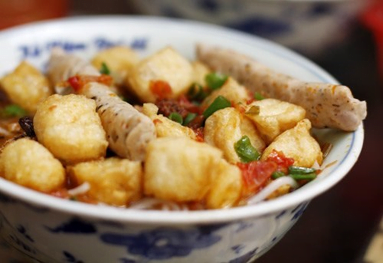 Top 5 hàng bún riêu cua nổi tiếng của Hà Nội