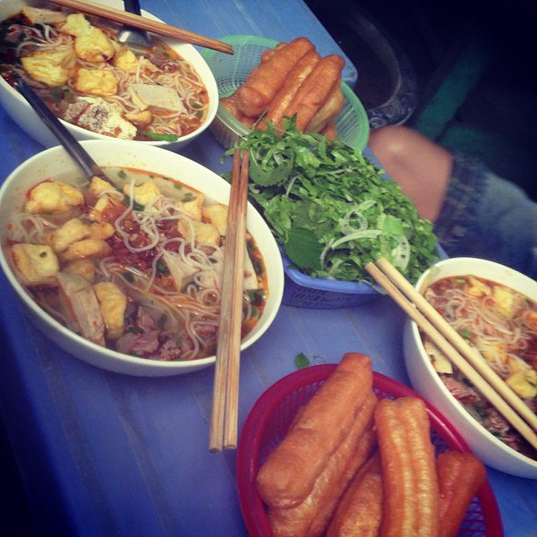 Top 5 hàng bún riêu cua nổi tiếng của Hà Nội