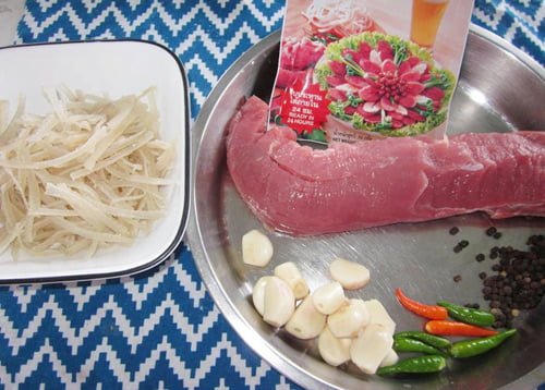 Hướng dẫn cách làm nem chua tại nhà ngon mà đơn giản