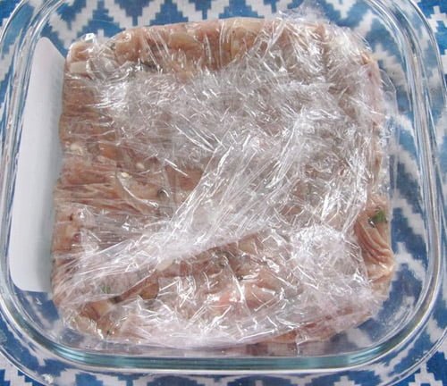 Hướng dẫn cách làm nem chua tại nhà ngon mà đơn giản