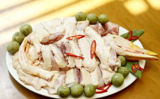 Cách làm vịt om sấu chuẩn vị đãi cả nhà cuối tuần