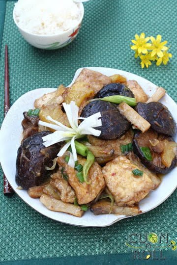 đậu phụ om nấm hương