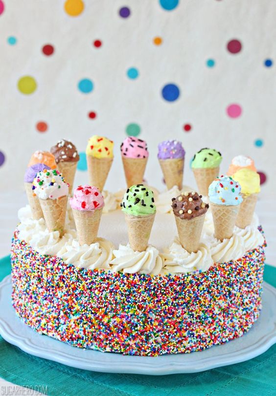 Hơn 50 mẫu Bánh kem sinh nhật đẹp, dễ làm mới nhất 2021