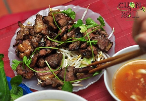 ăn vặt hà nội-chả ngan nướng