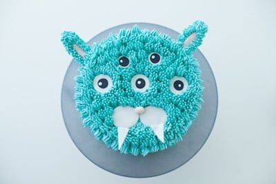 banh sinh nhat de thuong cho be