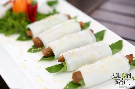 bánh ướt cuốn thịt nướng