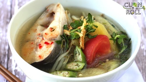 canh cá nấu chua