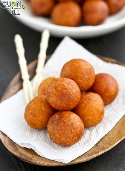 bánh rán món ngon ngày mưa lạnh