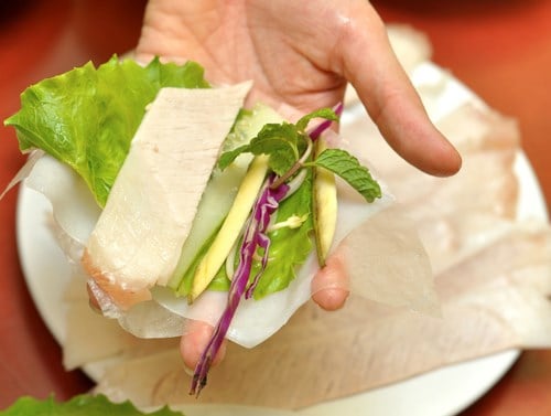 món bánh tráng cuốn