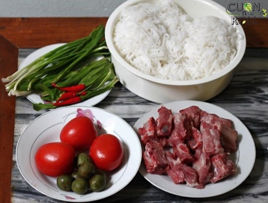 nguyên liệu canh sườn chua