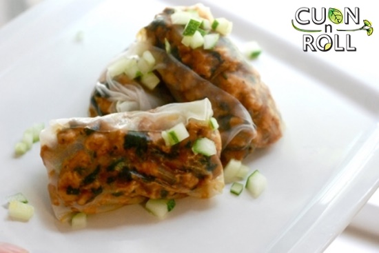 Gà chua ngọt cuốn bánh tráng