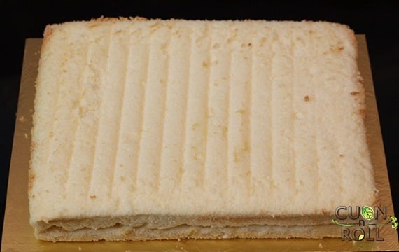 bánh sinh nhật đáng yêu-cuonnroll