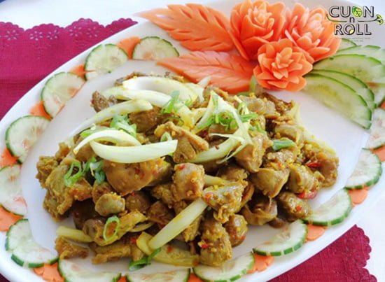 mề gà xào sả ớt