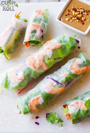 nem cuốn tôm thịt