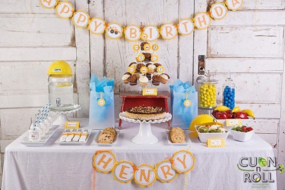 trang trí tiệc sinh nhật-cuonnroll