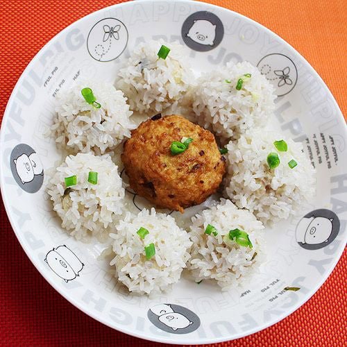 xôi cuộn thịt hấp