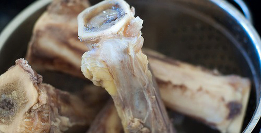 Hủ tiếu hầm xương ngon khó cưỡng cuối tuần thảnh thơi