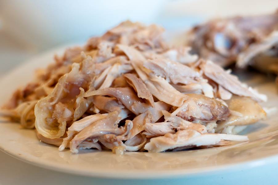 Làm thử gỏi gà trong bữa trưa văn phòng