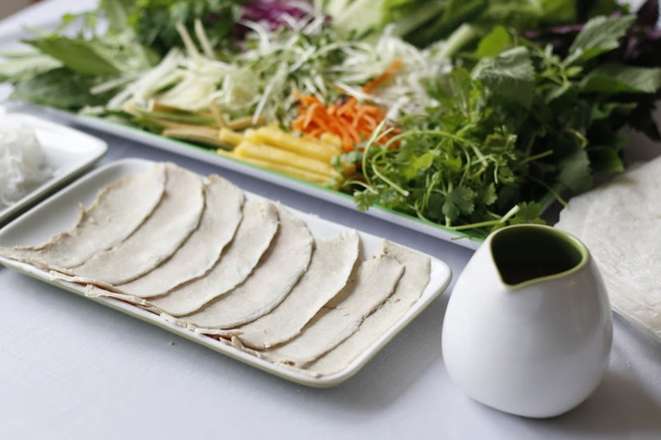 Trổ tài nấu tiệc tại nhà cho 10 người