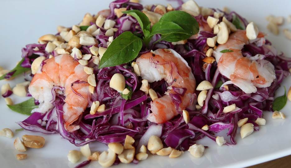 Thực đơn nấu tiệc tại nhà: Salad bắp cải