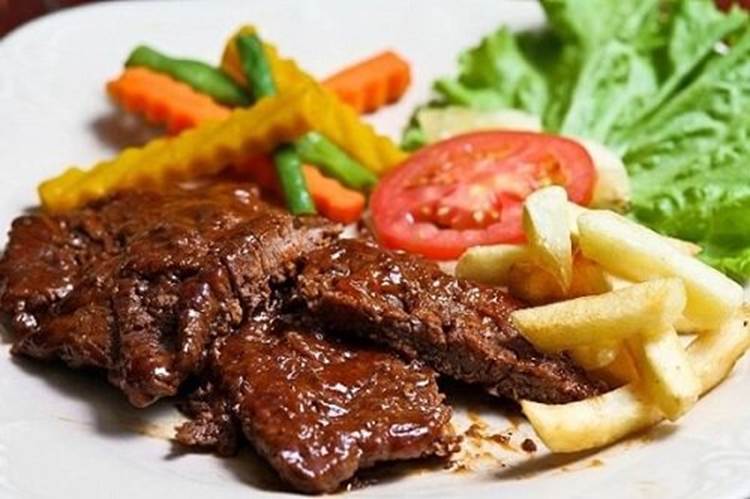 Phụ nữ sau sinh nên ăn gì để nhiều sữa?