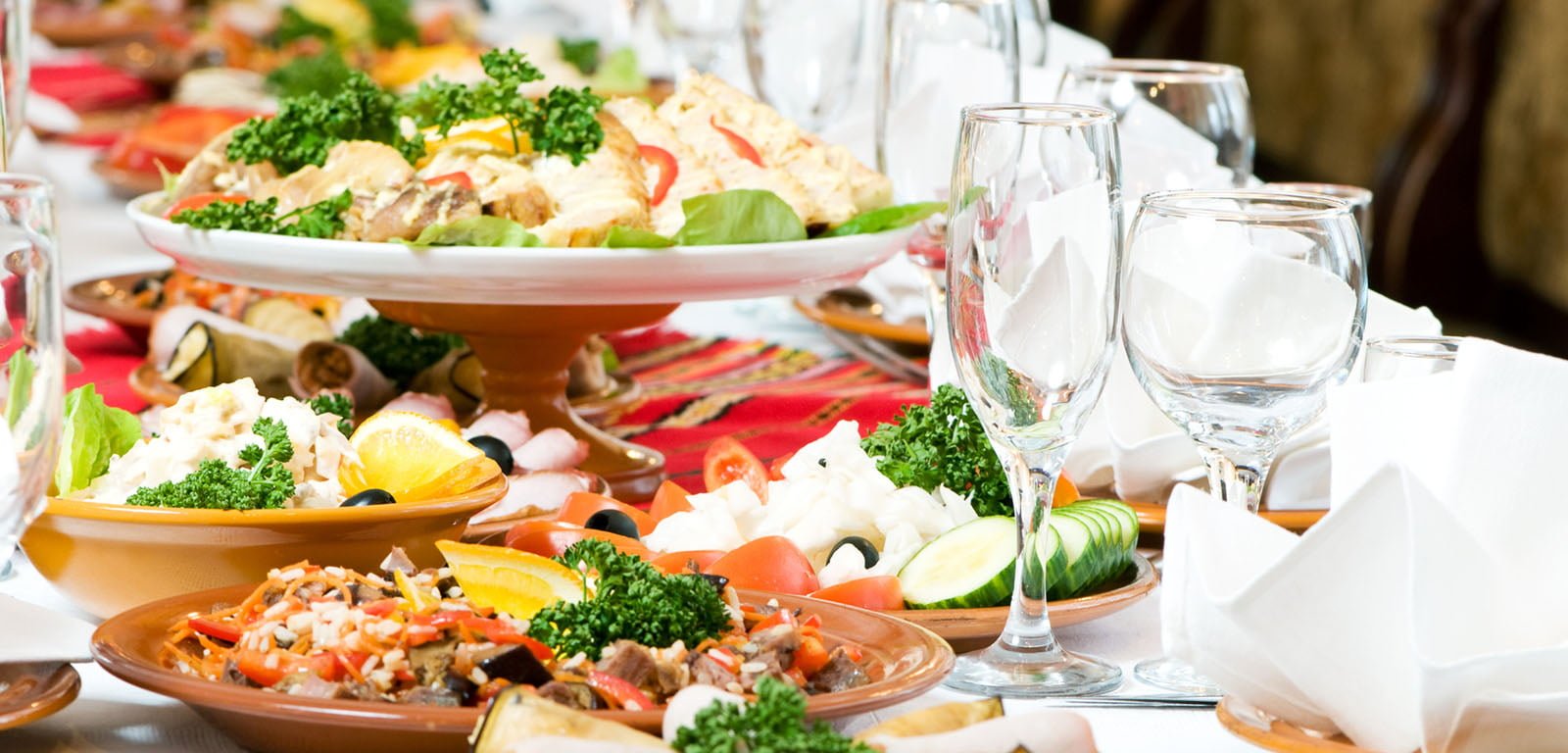 Gợi ý thực đơn đãi tiệc đầy tháng ngon miệng và lịch sự