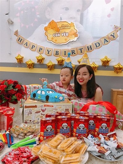 đồ ăn tổ chức sinh nhật cho bé ở lớp mẫu giáo