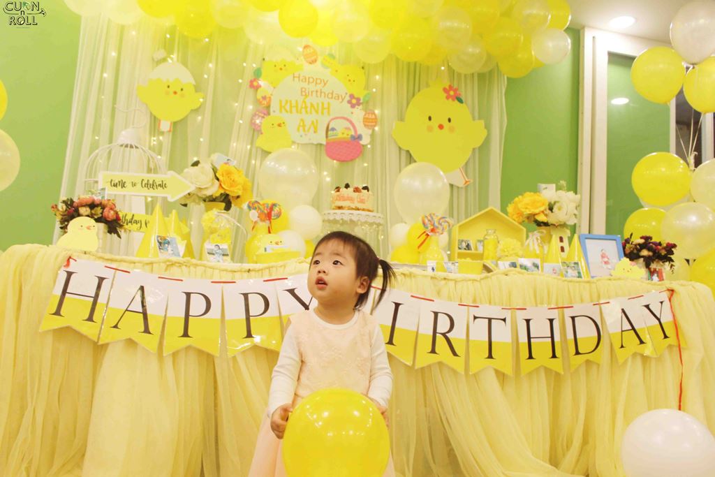 trang trí tiệc thôi nôi cho bé gái