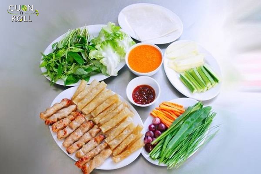 thực đơn tổ chức sinh nhật tại Cuốn n Roll